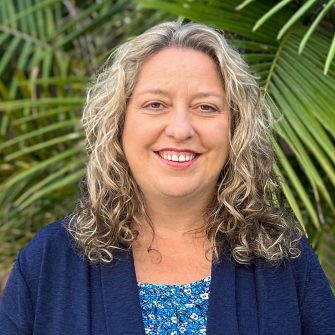 Headshot of Tracy Durksen