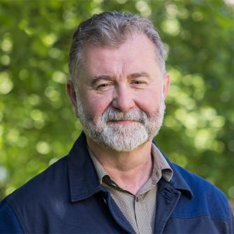 Headshot of Paul Gladston