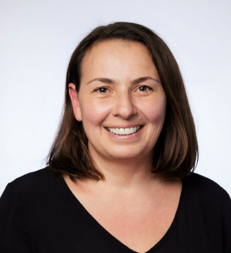 Anna Dosler Headshot