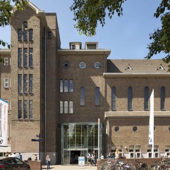 Maastricht University, School of Business and Economics