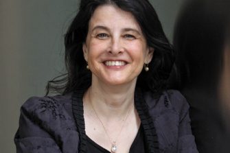 Eva Freedman Headshot