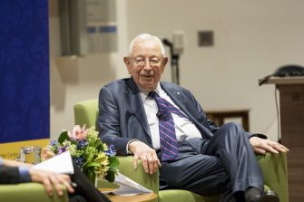 Sir Anthony Mason was Chancellor of UNSW from 1994 to 1999.