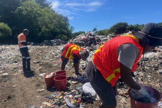 Waste audit in Fiji led by PRF and supported by CSDR.