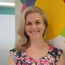 Lauren Carlson headshot