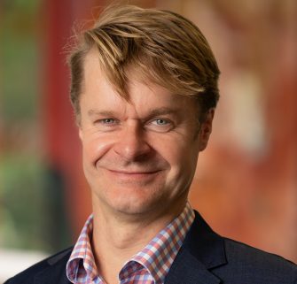 Headshot of David Warton