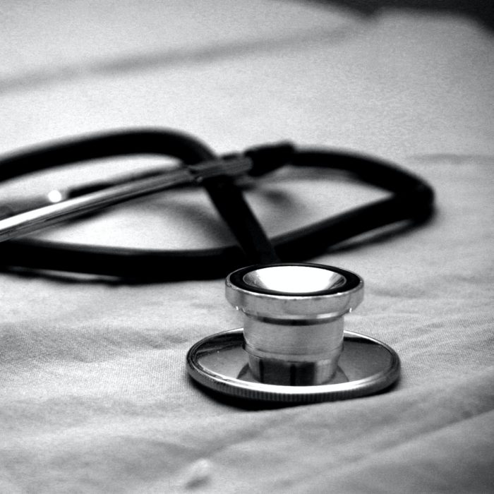 Black and white photo of a stethescope