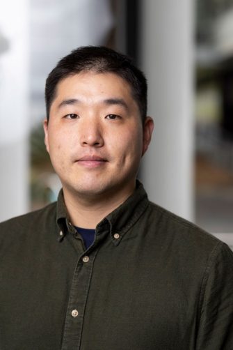 Headshot of Dae John Han