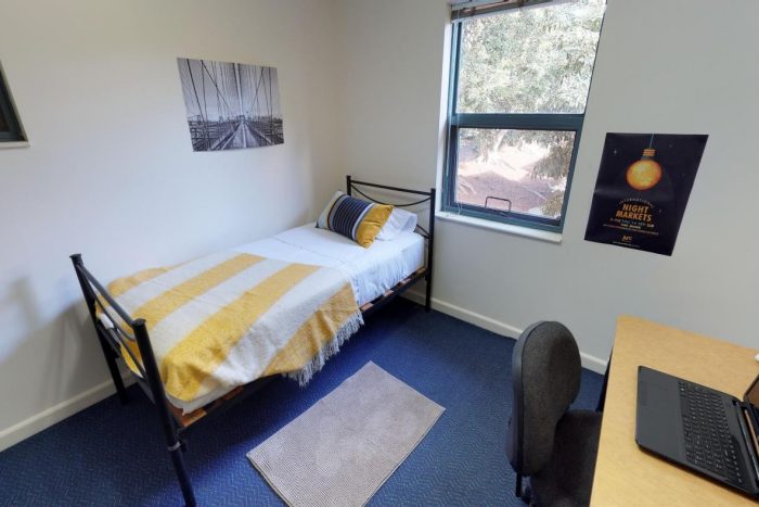 Cowper Street Apartments are located a short walk from UNSW in the suburb of Randwick, surrounded by beautifully landscaped lush, green gardens.