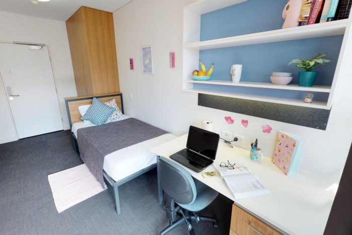 The largest of The Kensington Colleges, Baxter was established in 1966 and is named after the first Vice-Chancellor of UNSW, Philip Baxter. Diversity is at the heart of the College and the layout promotes residents to form close-knit relationships within their floor and the rest of the College. On the sporting field, Baxter has proven to be a formidable force and many an inter-college rivalry has formed!