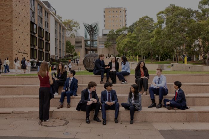 co-op-scholars-main-walkway-steps