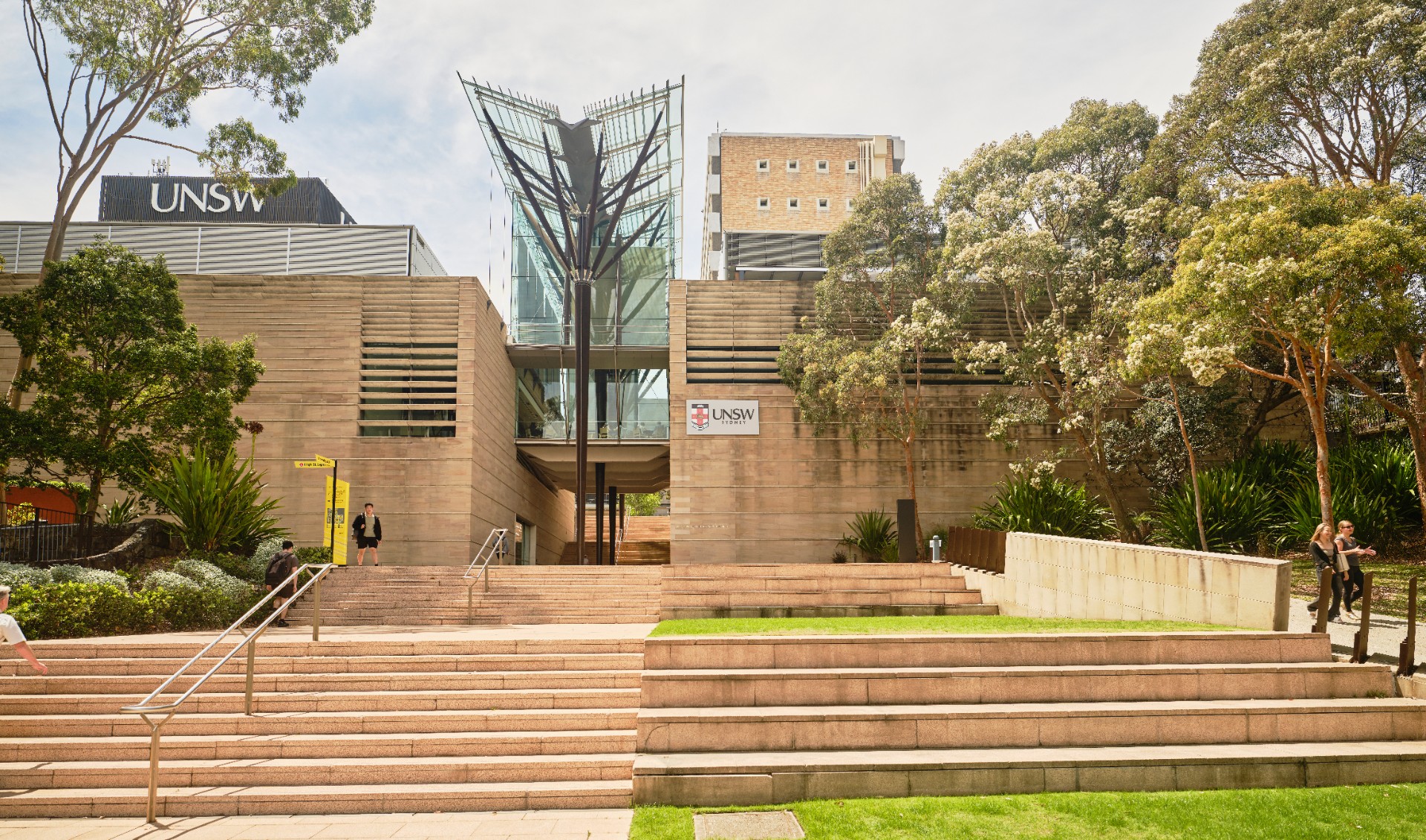 Students on the main walkway at UNSW Kensington.