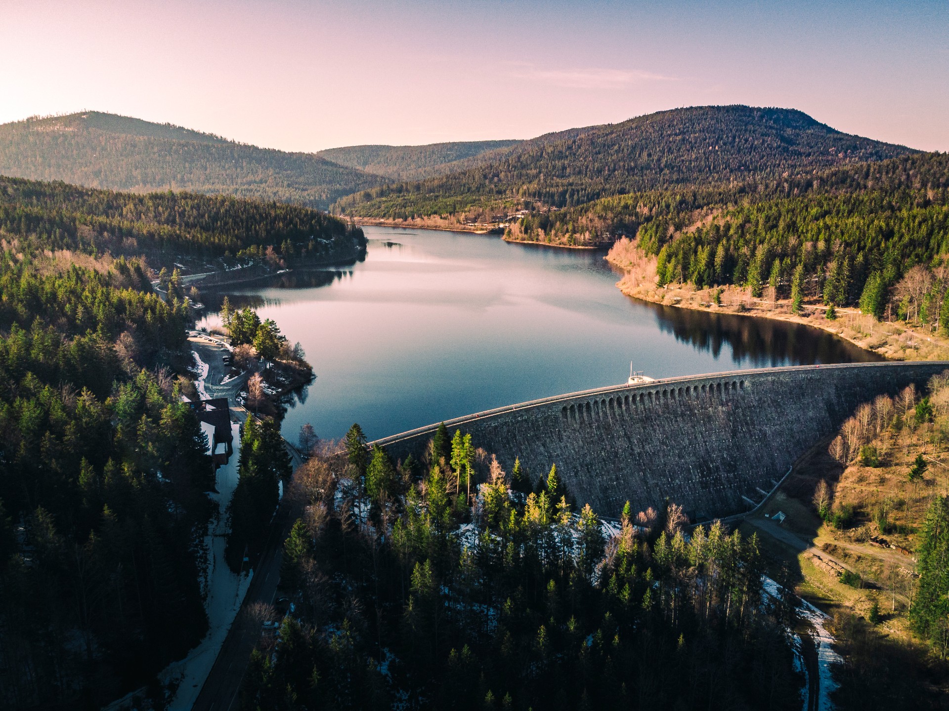 A dam amongst a mountain landscape in Germany