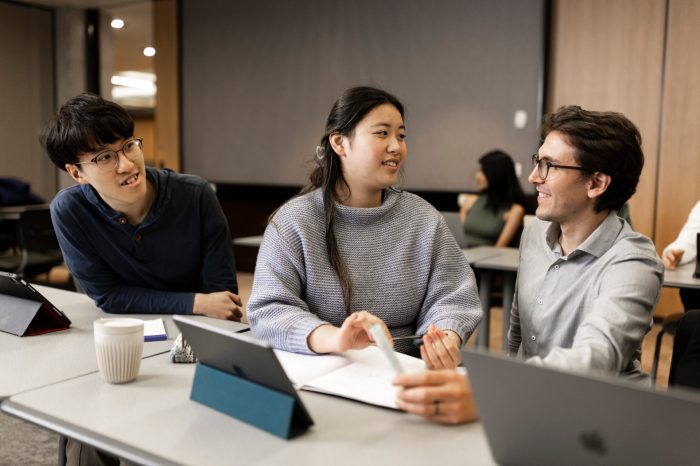 Students at UNSW Sydney Kensington campus