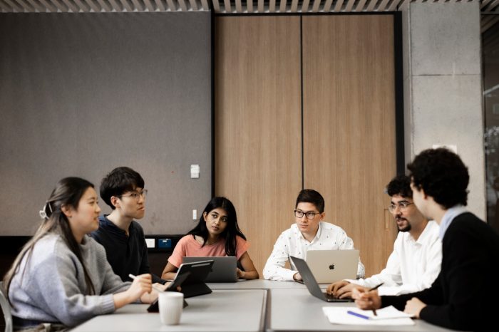 Students at UNSW Sydney Kensington campus