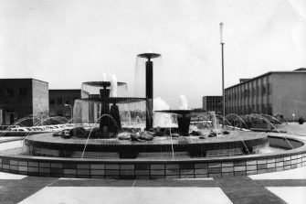 archive image of UNSW kensington campus fountain